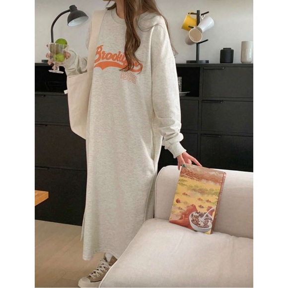 Gray Maxi Sweatshirt Dress with Pockets - Picture 2 of 9